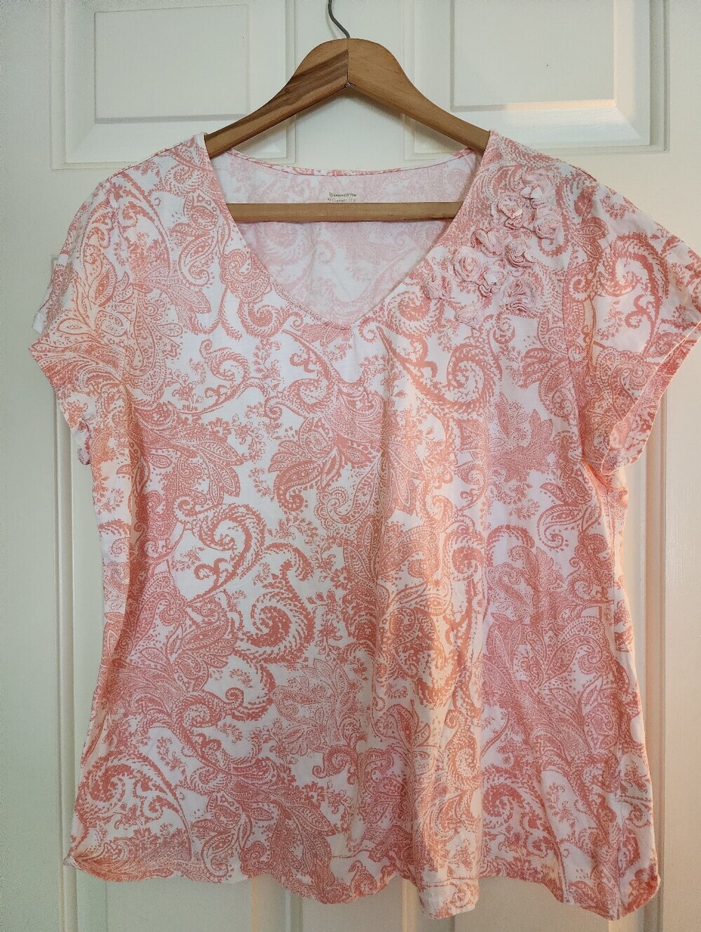 Garnet Hill Organic Green Cotton Top Tee Paisley Rosettes Peach Vneck Size Xl